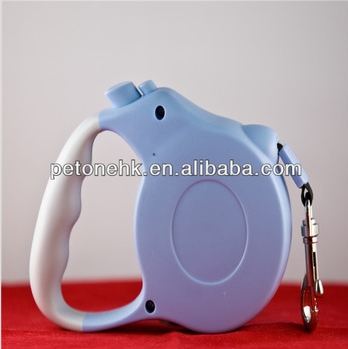 strong retractable leash